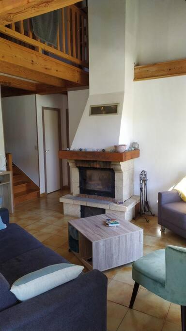 Maison De Montagne Au Calme Avec Cheminee Poubeau エクステリア 写真